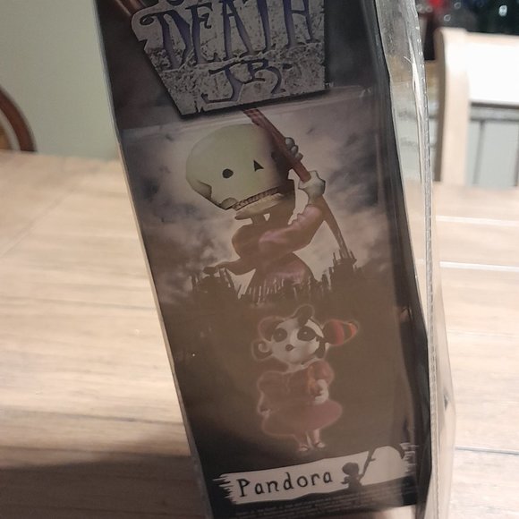 Pandora - Picture 4 of 4